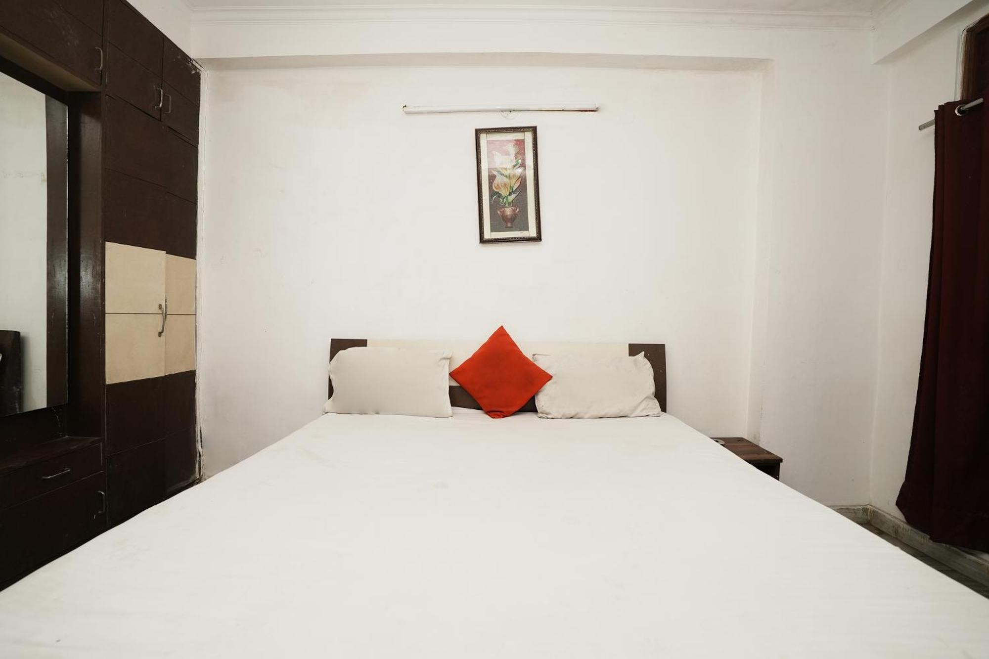 Hotel Sunrise Moon Nuova Delhi Esterno foto