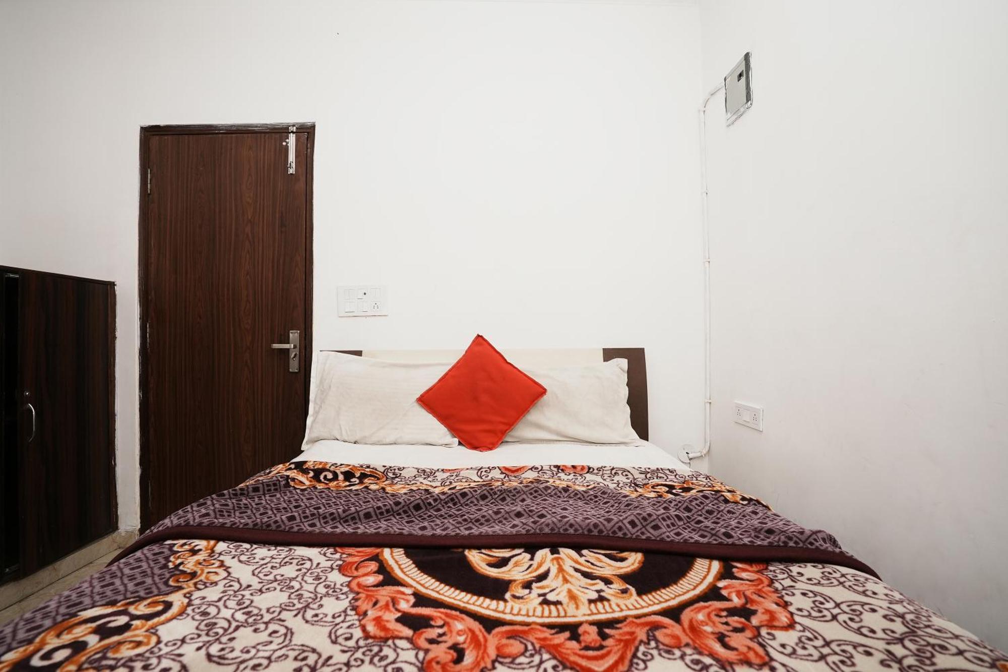 Hotel Sunrise Moon Nuova Delhi Esterno foto